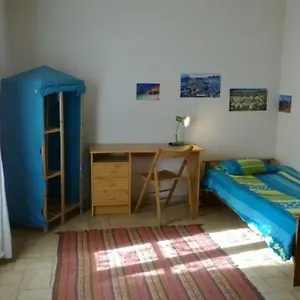 https://petitjardin.hotels-rhonealpes.com