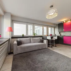  Apartament Metro Swietokrzyska Polska
