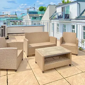 Steiner Residences Nestroyplatz דירה