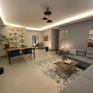 https://ilide-130m2-mineli-baheli-esiz-2-oda-1-salon.istanbul-turkeyhotels.com